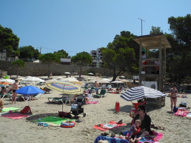 Rettungsschwimmer am Strand - Hotel Sandos El Greco Beach - Portinatx Rettungsschwimmer am Strand