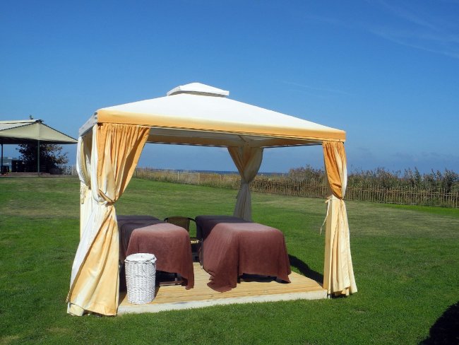 Massagen im Garten - Hotel Riu Helios Bay - Obzor Massagen im Garten