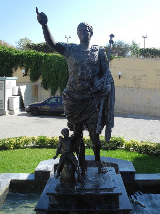 Statue von Julius Caesar - Hotel Caesar Palace Beach - Sveti Vlas Statue von Julius Caesar