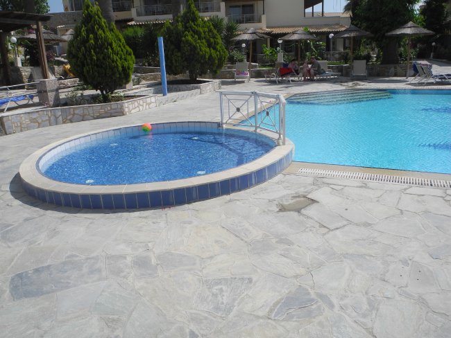 Kleines Kinderbecken - Hotel Kouros Palace - Mastichari Kleines Kinderbecken
