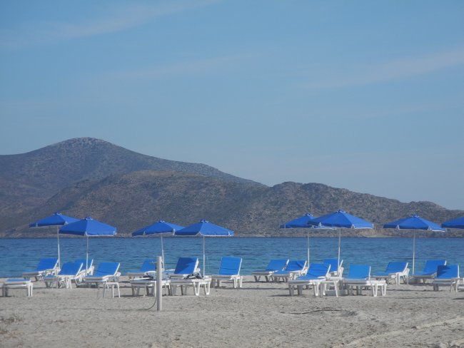 Öffentlicher Strand mit Blick auf die Türkei - Hotel Gaia Village - Tigaki Öffentlicher Strand mit Blick auf die Türkei