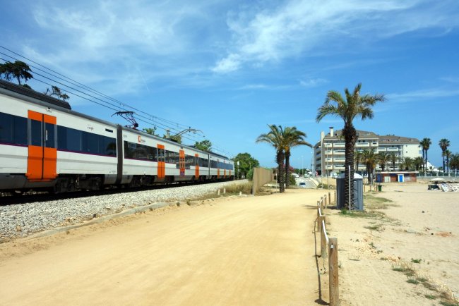 Bahnlinie direkt neben an - Hotel Caprici - Malgrat de Mar Bahnlinie direkt neben an