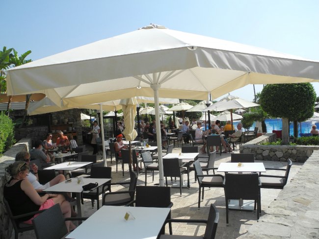 Poolbar - Hipotels Barrosa Palace & Spa - Novo Sancti Petri Poolbar