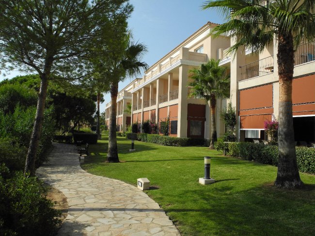 Gartenbereich des Hotels - Hotel Valentin Sancti Petri - Novo Sancti Petri Gartenbereich des Hotels