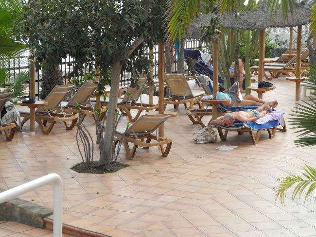 Sonnendeck - Hotel Melia Tamarindos - San Agustin Sonnendeck