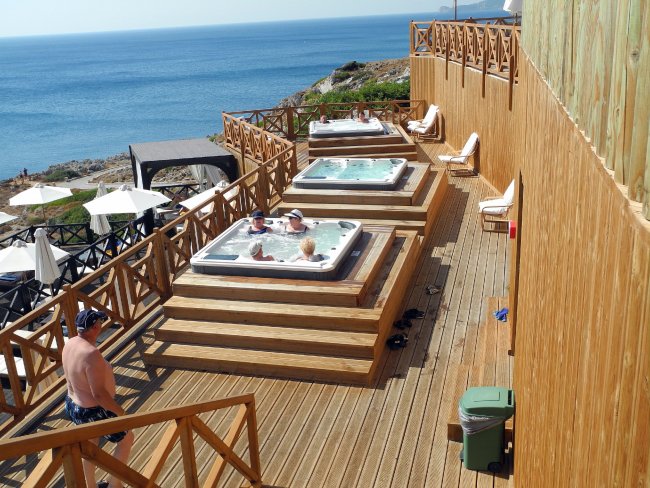 Whirlpool mit Meerblick - Hotel Kalithea Horizon Royal - Kalithea Whirlpool mit Meerblick