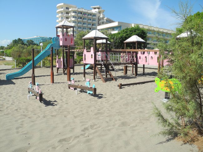 Spielplatz - Hotel Blue Sea Beach Resort - Faliraki Spielplatz