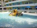 Kinderpool mit Wasserspielgerät