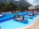 Liegen im Pool
